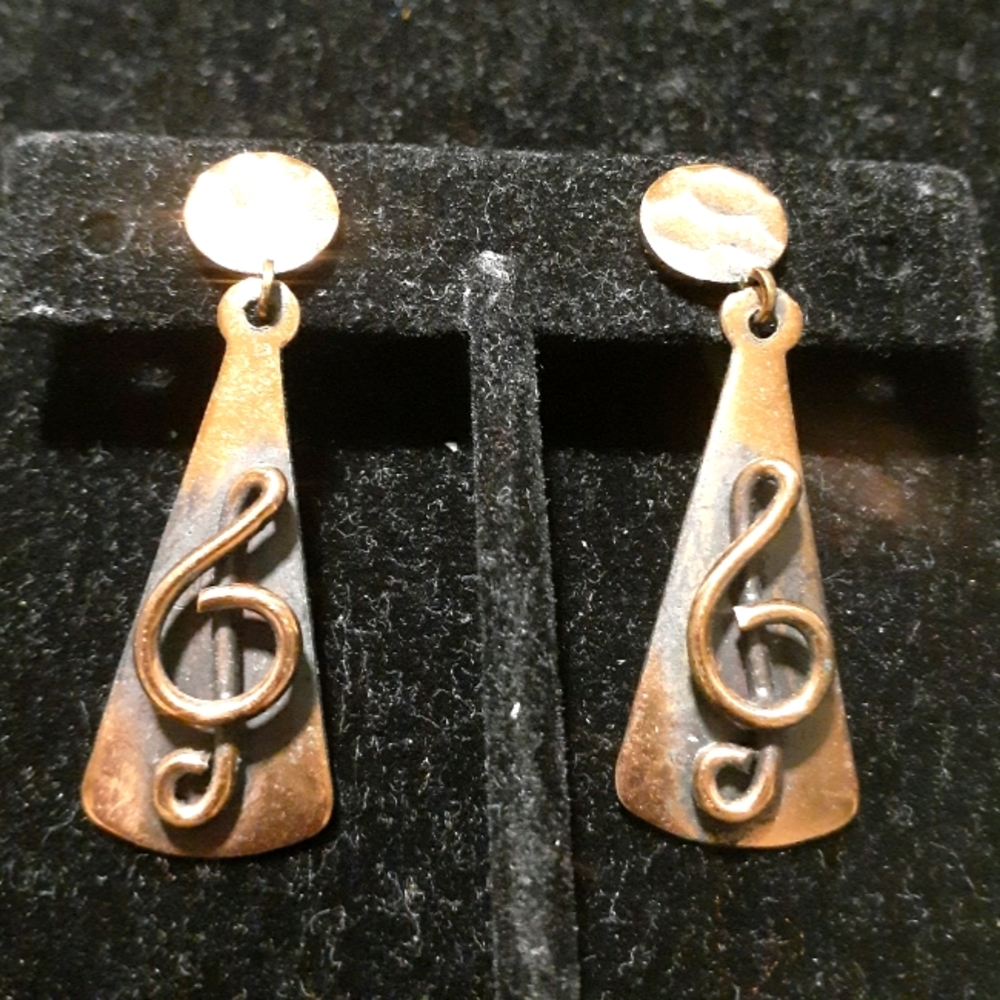 Copper music note twist clip on earrings